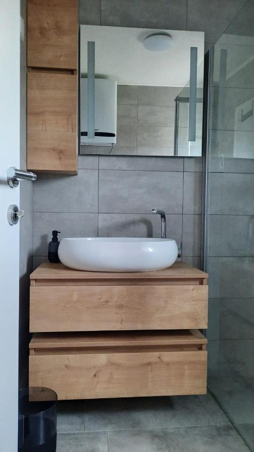 Aksa Residences Вир Экстерьер фото
